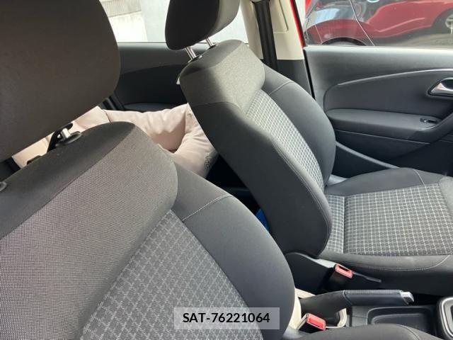 VolksWagen POLO 2016-06 8629768-17