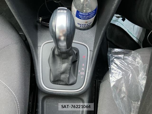 VolksWagen POLO 2016-06 8629768-22