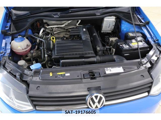 VolksWagen POLO 2015-08 8629758-16