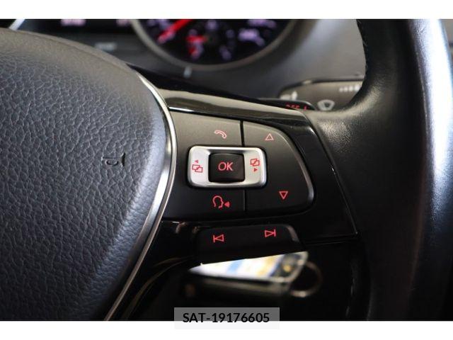 VolksWagen POLO 2015-08 8629758-19
