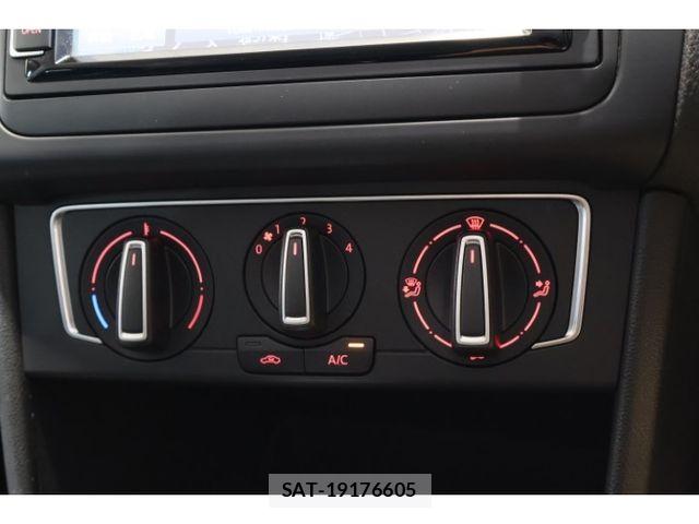 VolksWagen POLO 2015-08 8629758-21