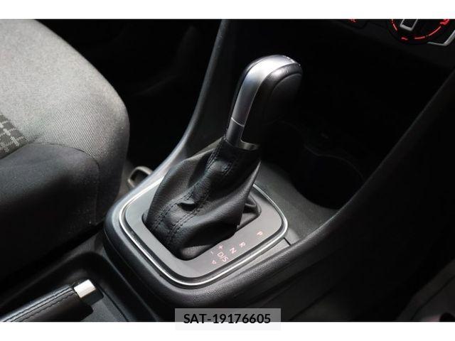 VolksWagen POLO 2015-08 8629758-22