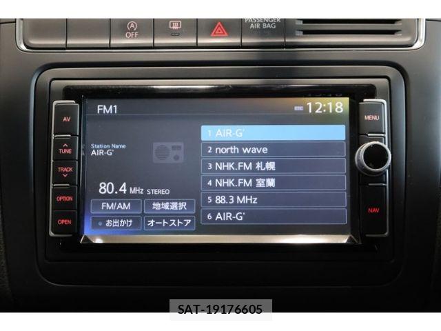 VolksWagen POLO 2015-08 8629758-25