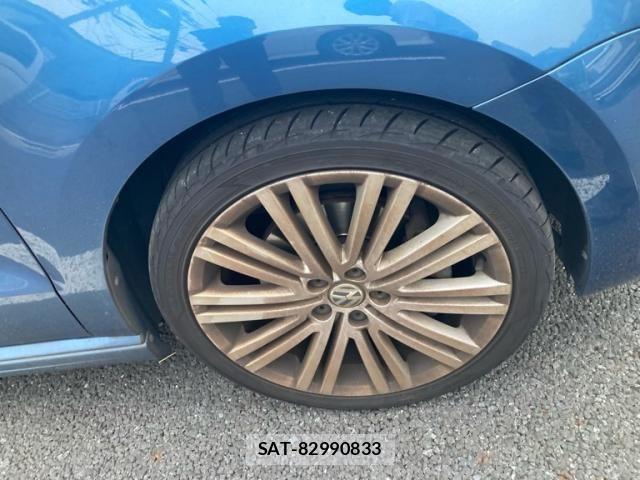 VolksWagen POLO 2013-09 8667152-9