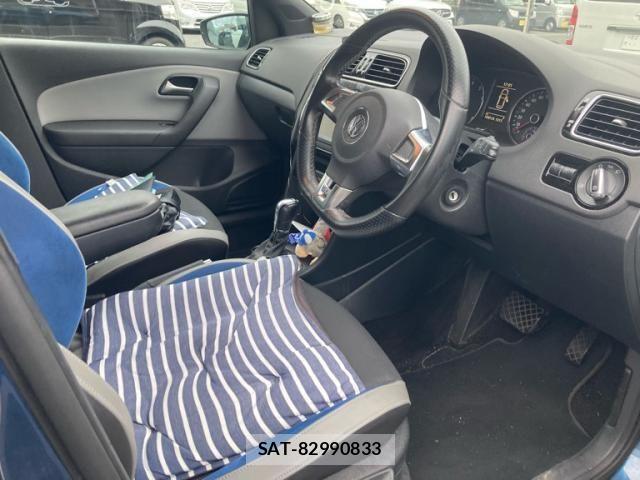 VolksWagen POLO 2013-09 8667152-13