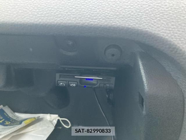 VolksWagen POLO 2013-09 8667152-21