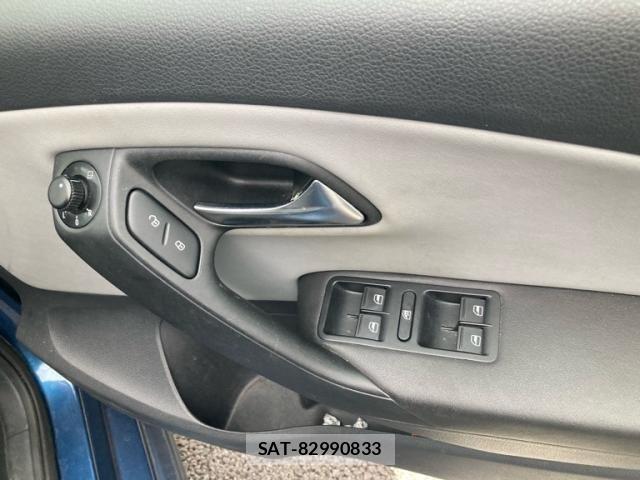 VolksWagen POLO 2013-09 8667152-24