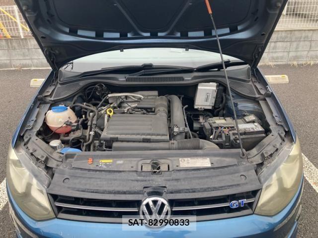 VolksWagen POLO 2013-09 8667152-4