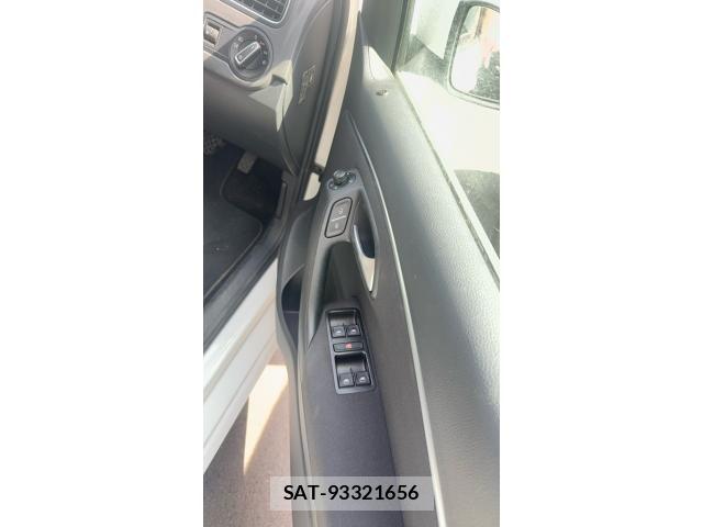 VolksWagen POLO 2016-10 8662421-12