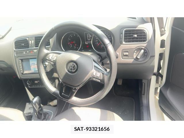 VolksWagen POLO 2016-10 8662421-13