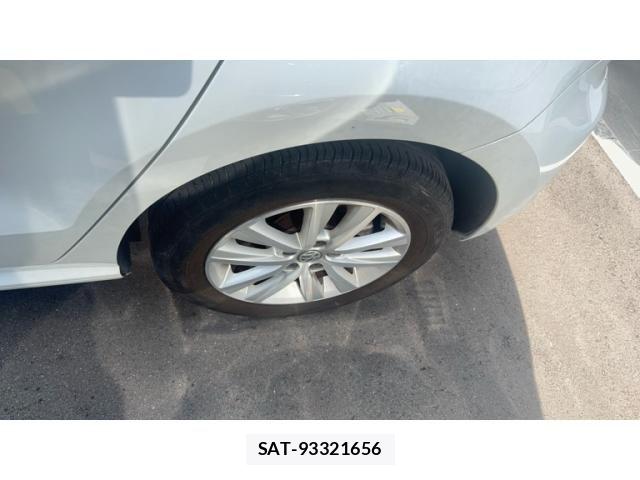 VolksWagen POLO 2016-10 8662421-4