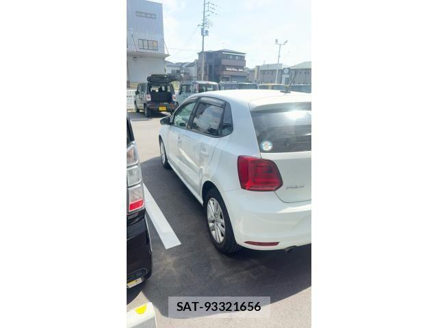 VolksWagen POLO 2016-10 8662421-5