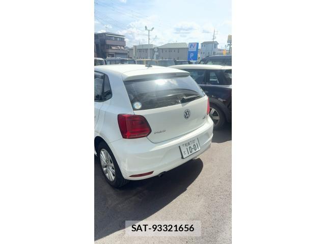 VolksWagen POLO 2016-10 8662421-6