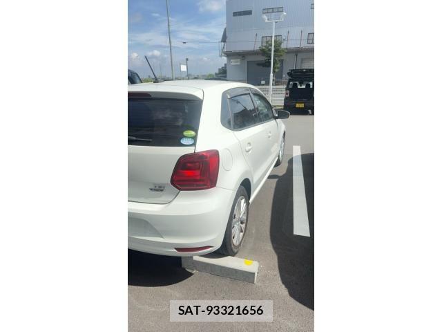 VolksWagen POLO 2016-10 8662421-7