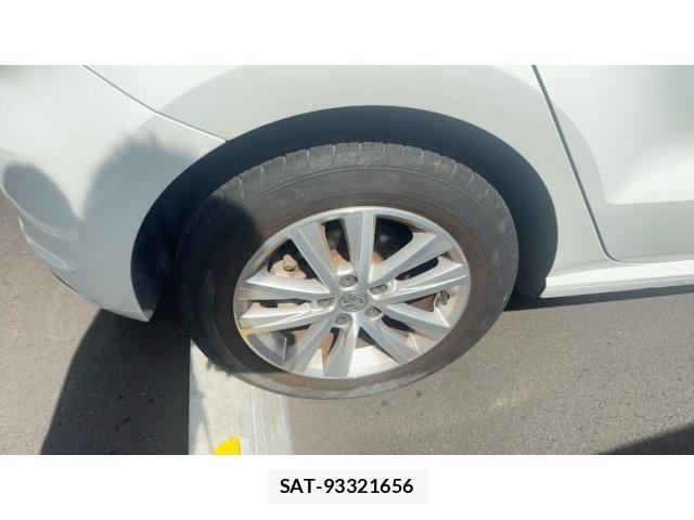 VolksWagen POLO 2016-10 8662421-8