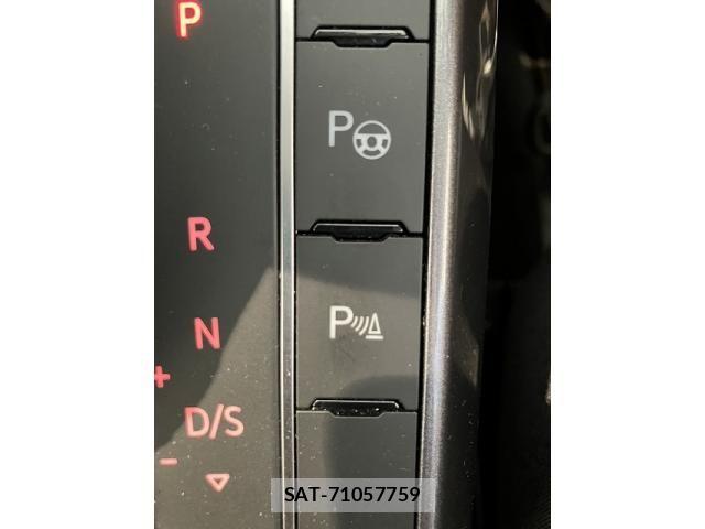 VolksWagen POLO 2022-03 8662417-5