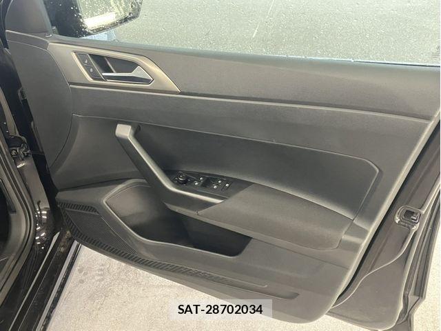VolksWagen POLO 2020-10 8662418-12
