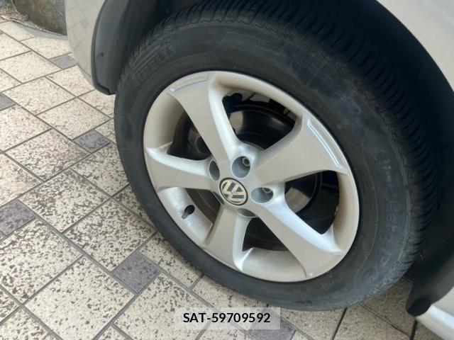 VolksWagen POLO 2013-09 8662423-2