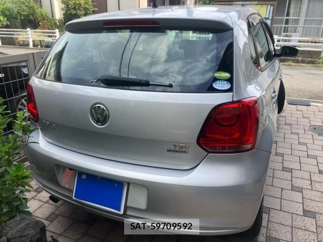 VolksWagen POLO 2013-09 8662423-3