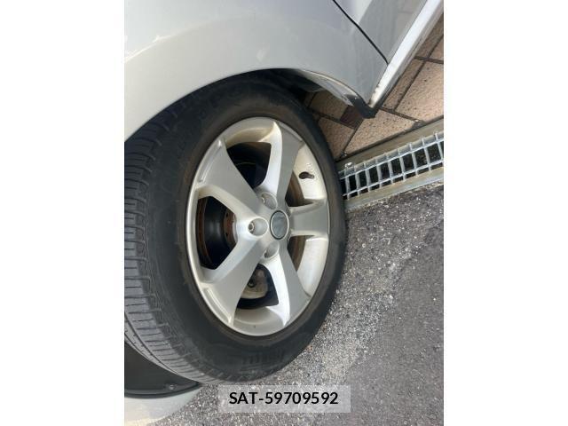 VolksWagen POLO 2013-09 8662423-5