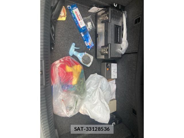 VolksWagen POLO 2014-08 8662425-9