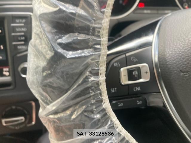 VolksWagen POLO 2014-08 8662425-14