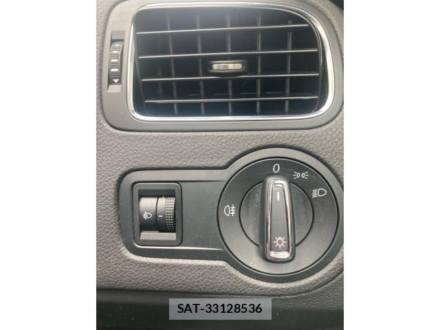 VolksWagen POLO 2014-08 8662425-16