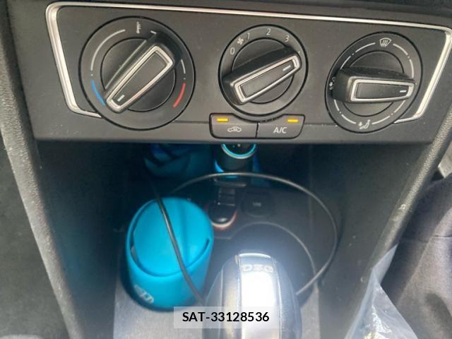 VolksWagen POLO 2014-08 8662425-19