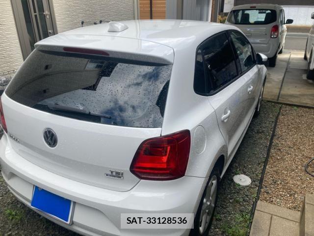 VolksWagen POLO 2014-08 8662425-3
