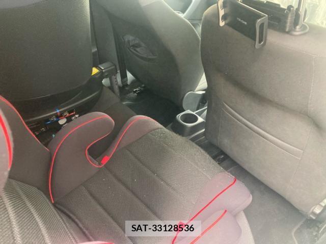 VolksWagen POLO 2014-08 8662425-7