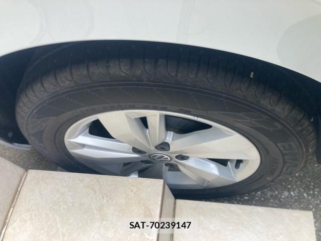 VolksWagen POLO 2020-10 8686931-4