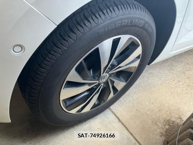 VolksWagen POLO 2018-04 8746876-6