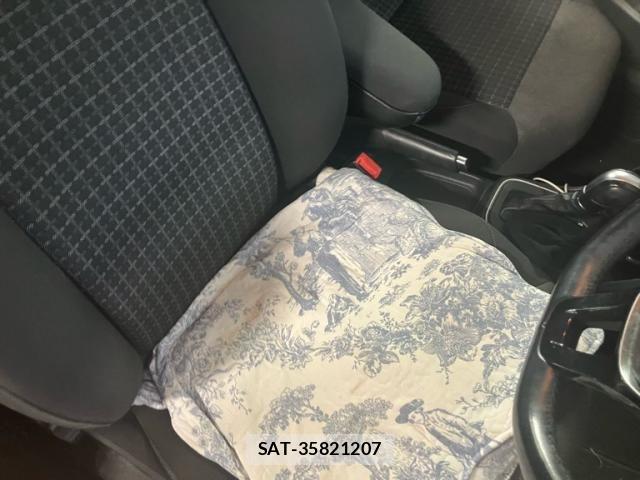 VolksWagen POLO 2017-02 8746875-15