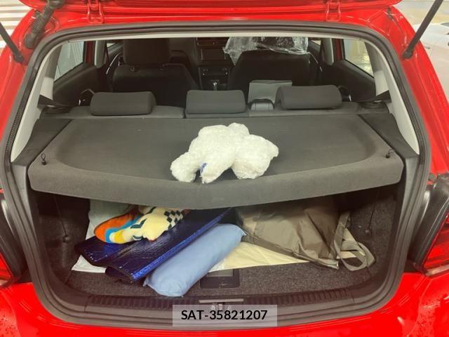 VolksWagen POLO 2017-02 8746875-6