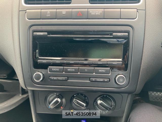 VolksWagen POLO 2011-12 8746877-12