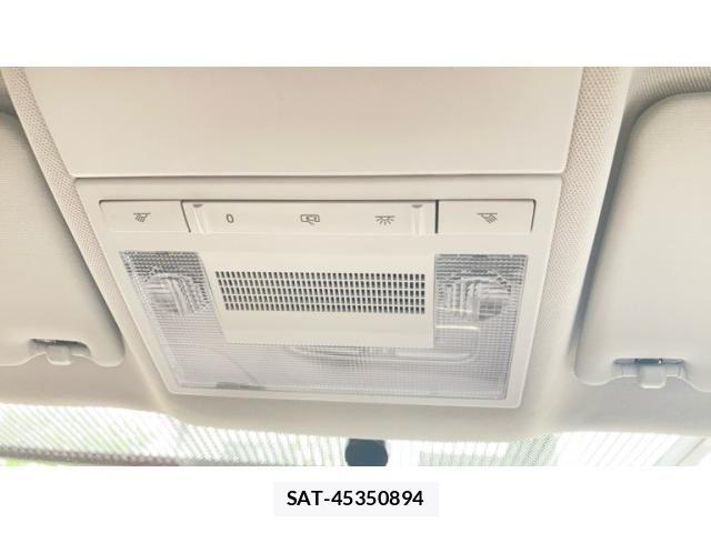 VolksWagen POLO 2011-12 8746877-17