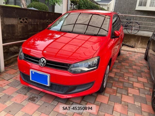 VolksWagen POLO 2011-12 8746877-1