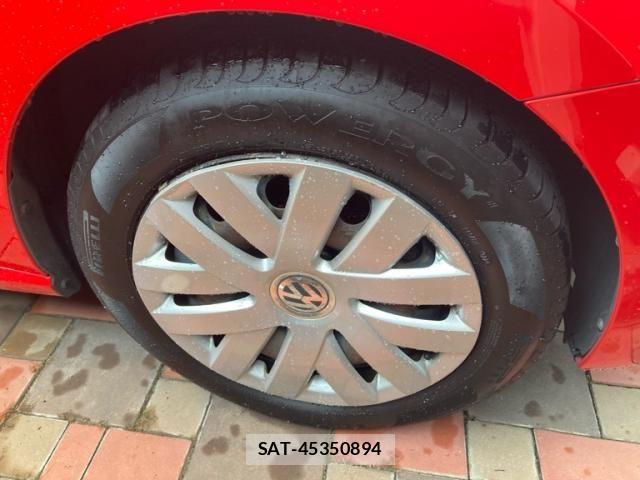 VolksWagen POLO 2011-12 8746877-3