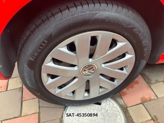 VolksWagen POLO 2011-12 8746877-7