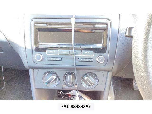 VolksWagen POLO 2012-04 8746879-9
