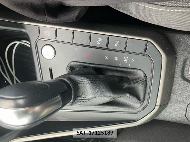VolksWagen POLO 2022-03 8746873-19