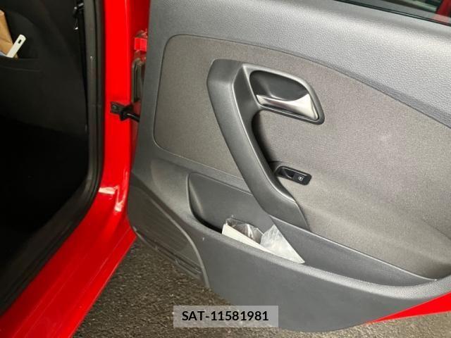 VolksWagen POLO 2011-09 8746878-15