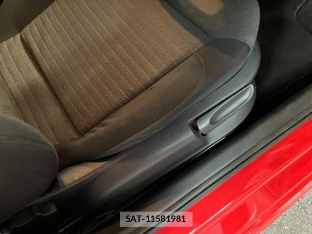 VolksWagen POLO 2011-09 8746878-16