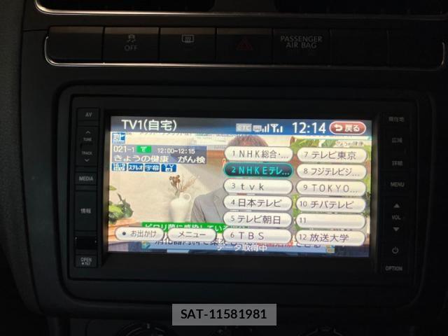 VolksWagen POLO 2011-09 8746878-21
