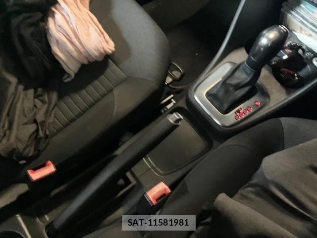 VolksWagen POLO 2011-09 8746878-22