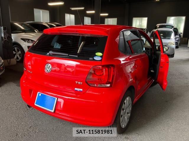 VolksWagen POLO 2011-09 8746878-3