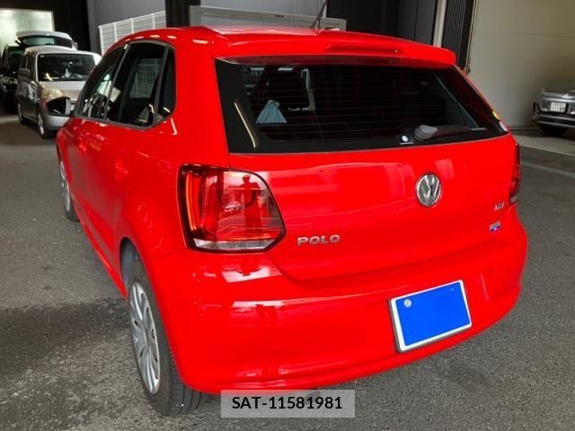 VolksWagen POLO 2011-09 8746878-4