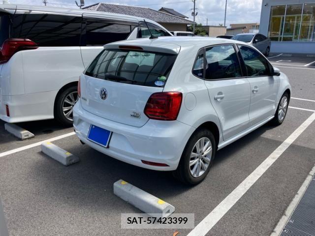 VolksWagen POLO 2017-09 8782635-2