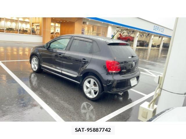 VolksWagen POLO 2014-07 8797937-1