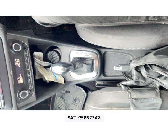 VolksWagen POLO 2014-07 8797937-6
